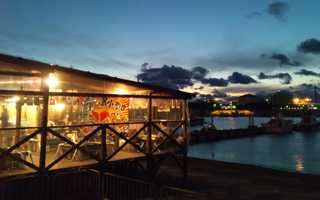 牡蠣小屋本舗 浜寺マリーナ